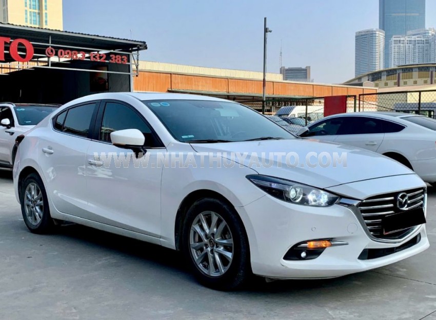 Mazda 3 1.5 AT 2018