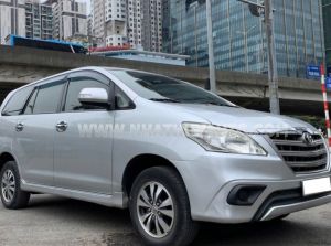 Xe Toyota Innova 2.0E 2016