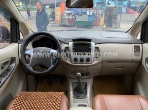 Xe Toyota Innova 2.0E 2016